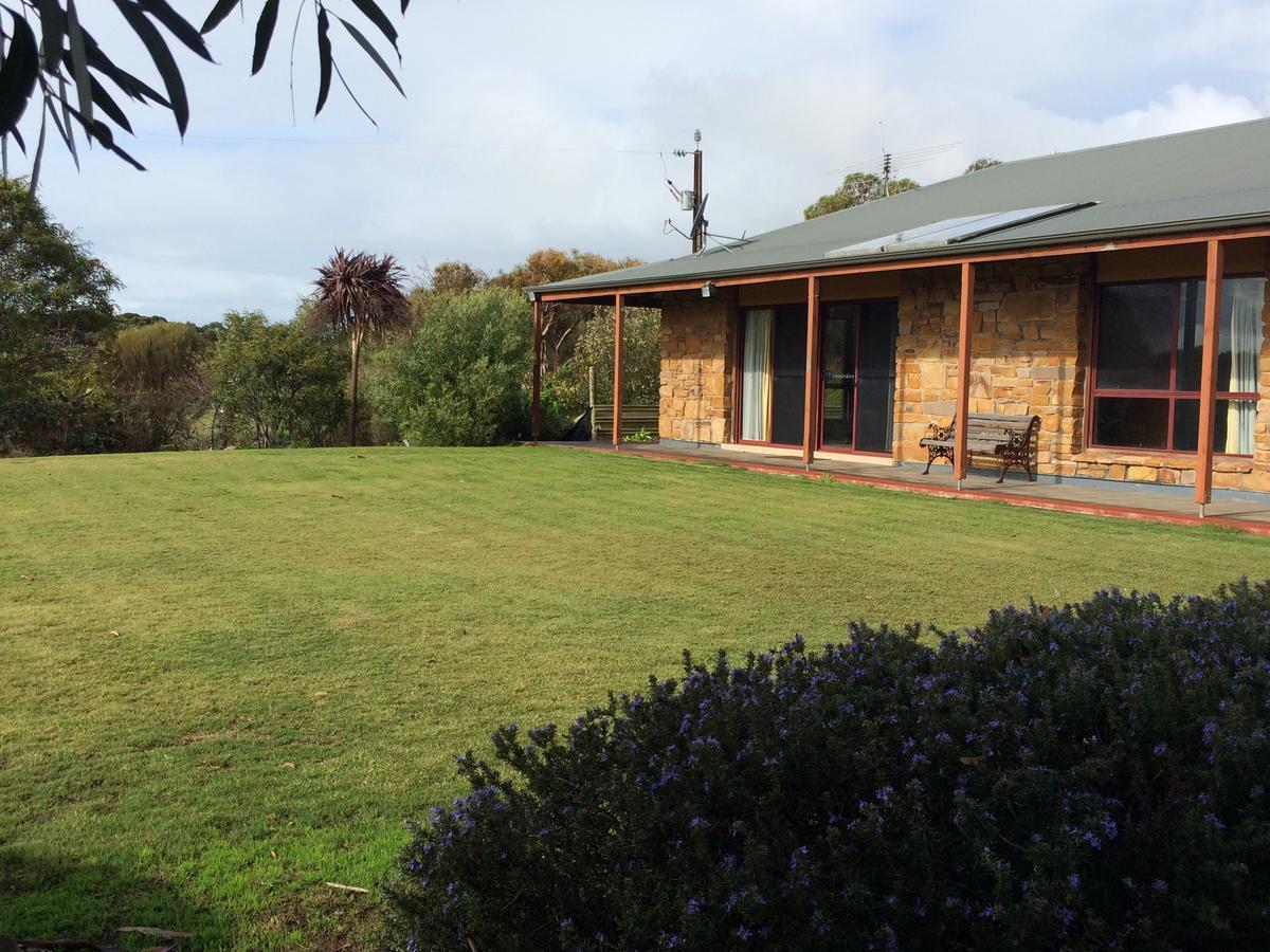 Bee'S Place - 3 Bedroom Home On 10 Acres Of Land With Distant Ocean Views Emu Bay Luaran gambar