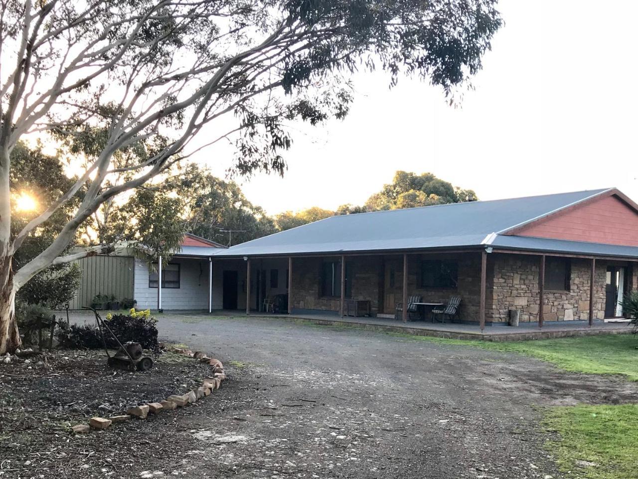 Bee'S Place - 3 Bedroom Home On 10 Acres Of Land With Distant Ocean Views Emu Bay Luaran gambar